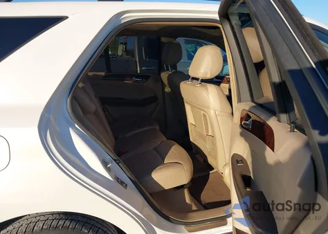 2015 Mercedes-Benz Ml 350 z USA, uszkodzony, nr VIN 4JGDA5JBXFA572980